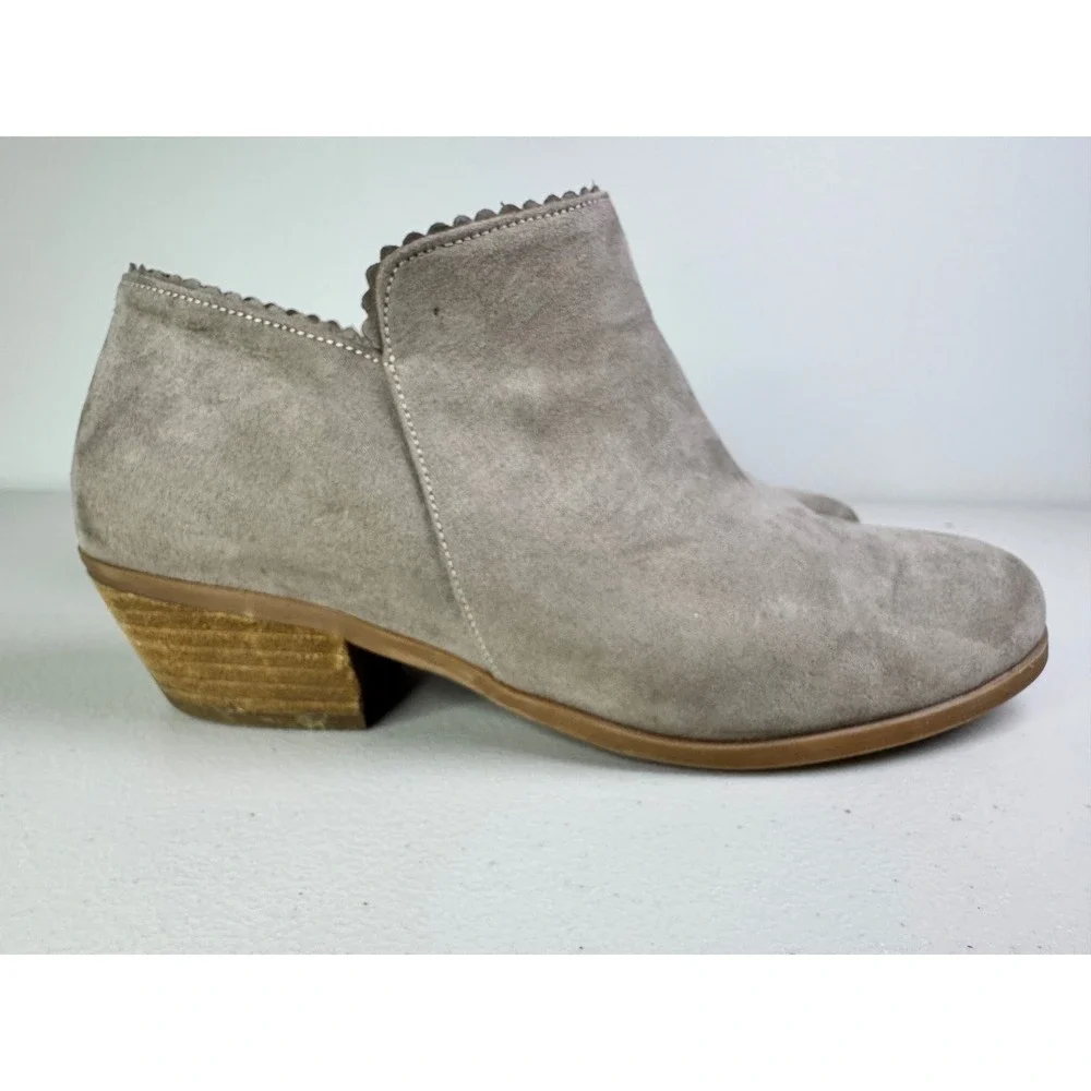 Torrid Taupe Faux Suede Scalloped Ankle Boot Women's 8.5
